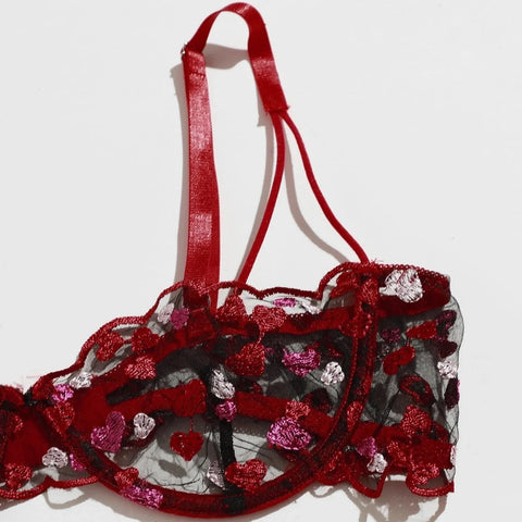 Free Shiping Love Embroidery Bra G-string Thong Sleepwear Sexy Lingerie For Women Plus Size Lingerie Bandage Women's lingerie